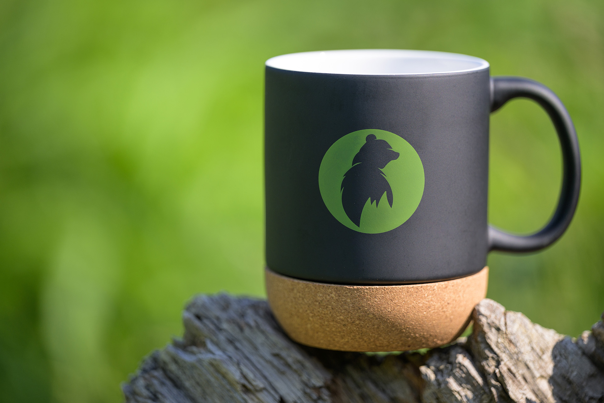 Cană ceramică neagră România Sălbatică