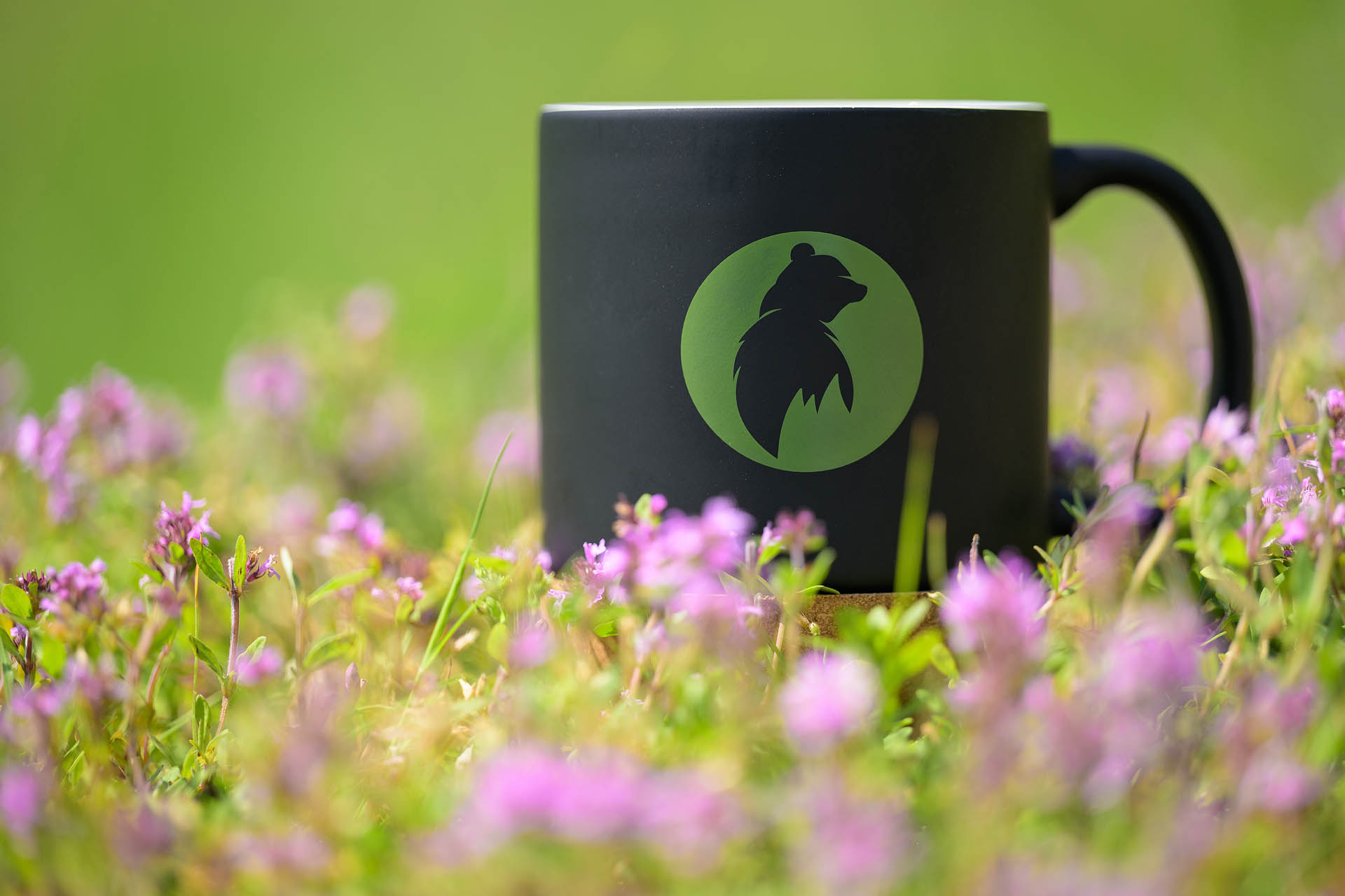 Cană ceramică neagră România Sălbatică